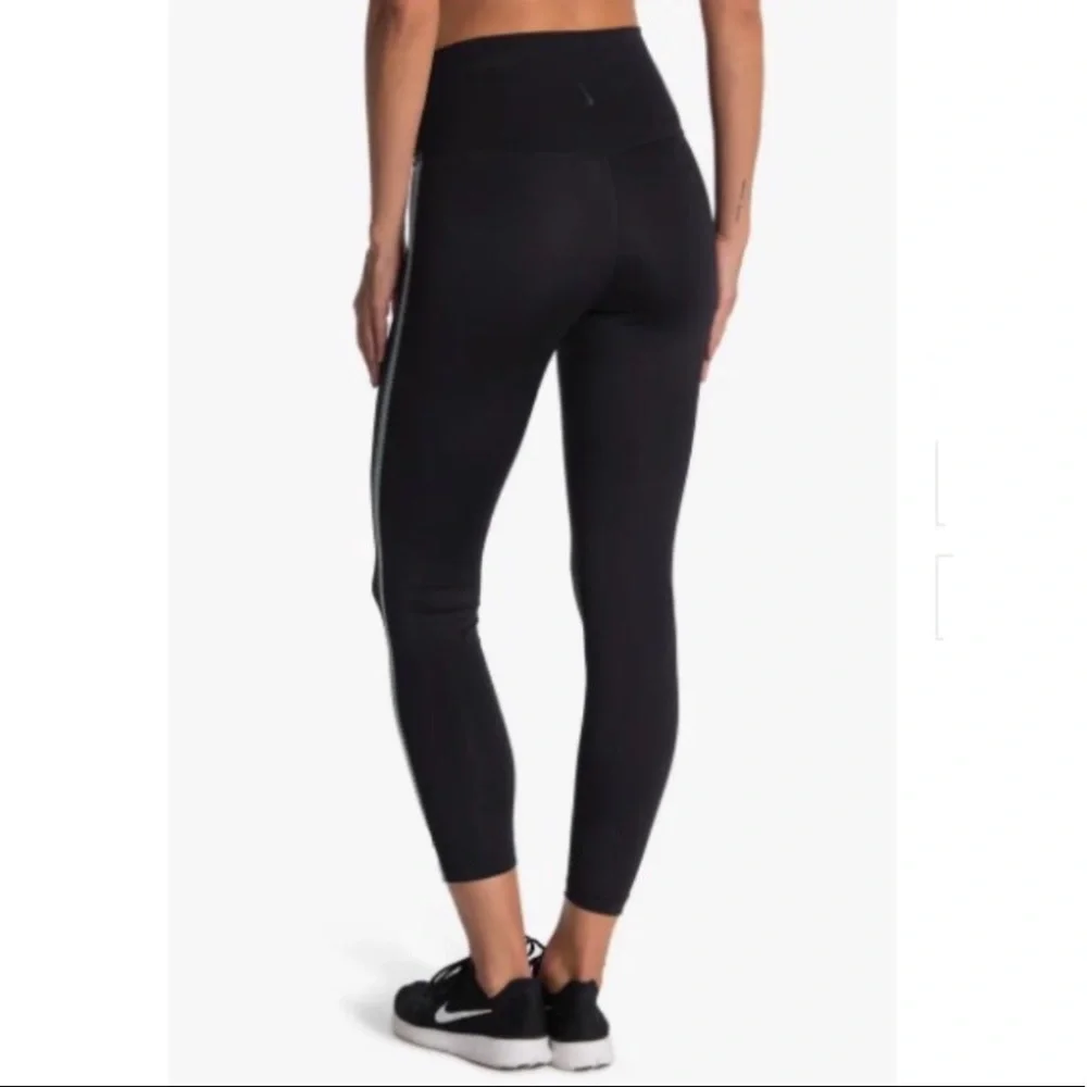 NIKE Yoga NY Crochet High Rise Leggings Size Large